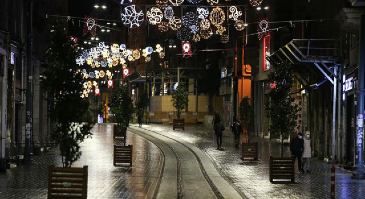 Yeni dönem: Sokağa çıkma kısıtlaması başladı