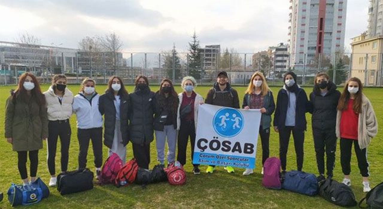 Lebalep kongreye araç var, kadın futbol takımına yok