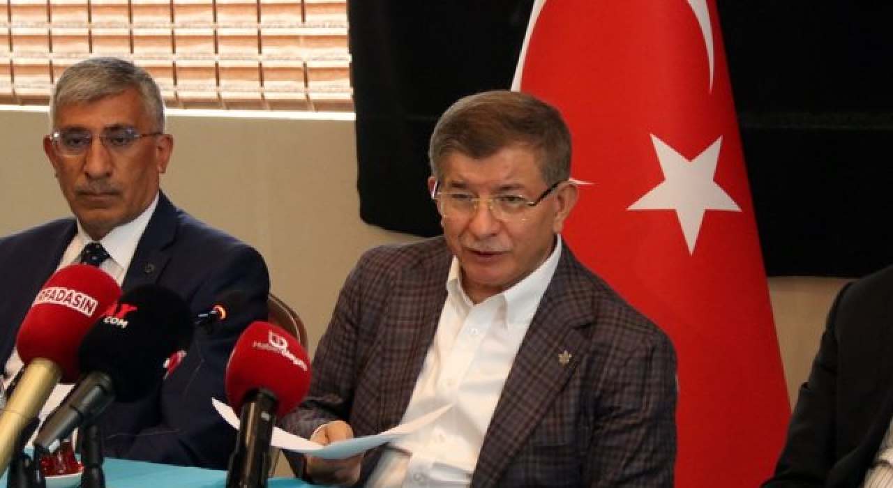 Davutoğlu: Kısa çalışma ödeneği tekrar uygulamaya konulmalı