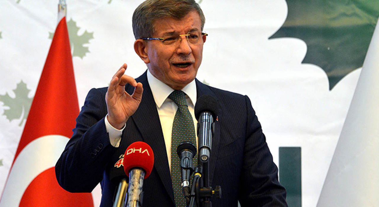 Davutoğlu'ndan istifa çağrısı