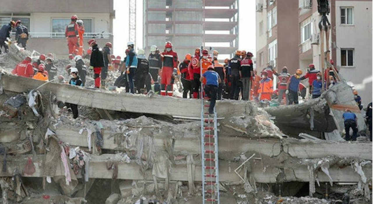 İzmir depreminde yıkılan yapılarla ilgili tutuklu sayısı 3'e yükseldi