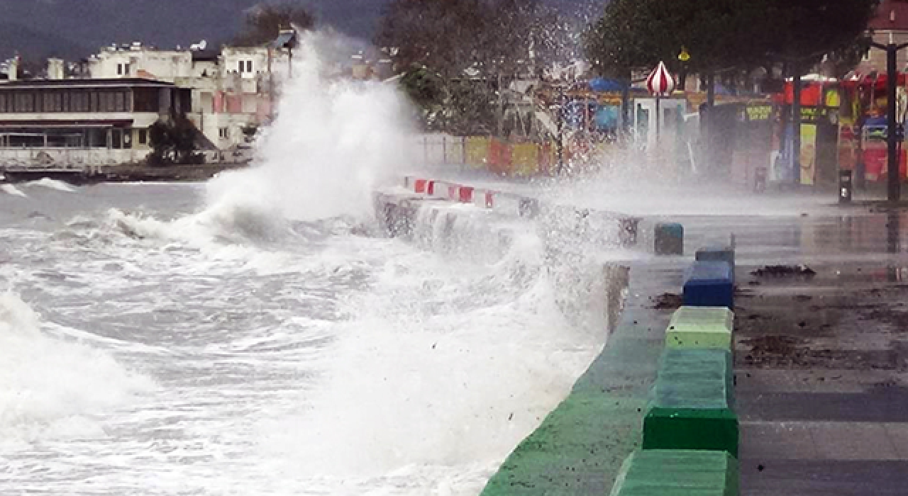 Meteoroloji uzmanı uyardı: Araçlarınızı kapalı yerlere alın