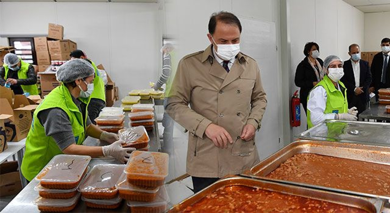 Ramazan boyunca günlük 3 bin 100 kişiye sicak yemek yardımı