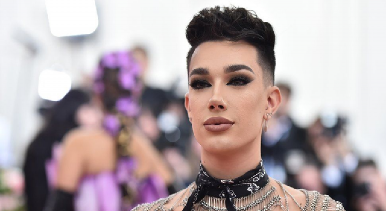 Youtuber James Charles, reşit olmayan çocuklara cinsel mesajlar attığını itiraf etti