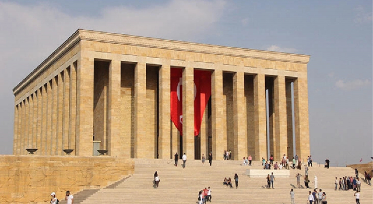 Anıtkabir'e yiyecek içecek otomatı kuruldu, mimarlar odası tepki gösterdi: Yuh artık!