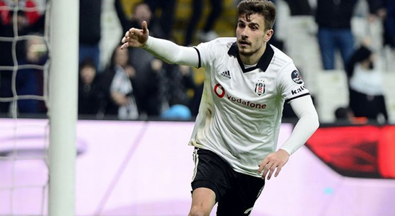 Beşiktaş'la sözleşmesinin sonuna gelen Dorukhan Toköz'den ayrılık sinyali