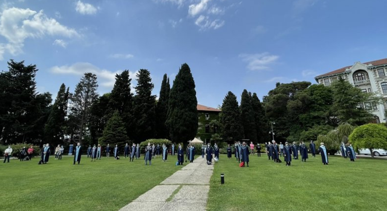 Boğaziçi Üniversitesi'nde akademisyenlerin nöbeti 98. günde