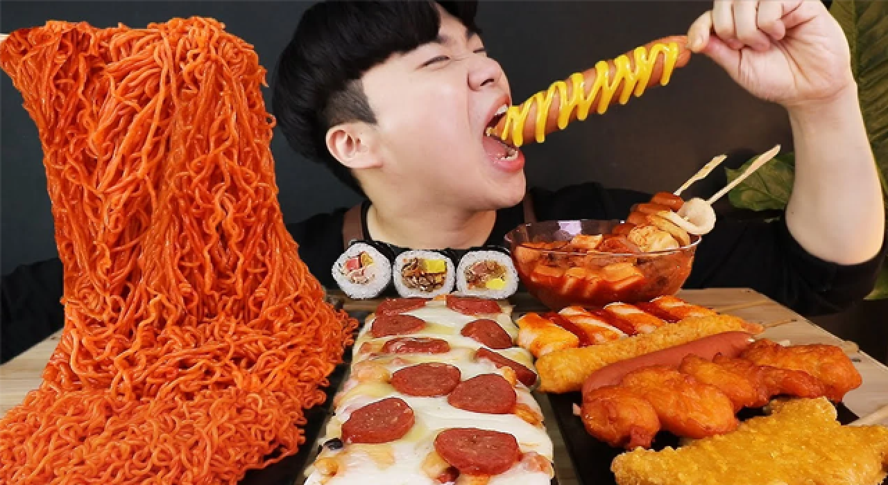 Çin Hükümeti, Yeni Bir Yasa ile Mukbang Videolarını Yasakladı