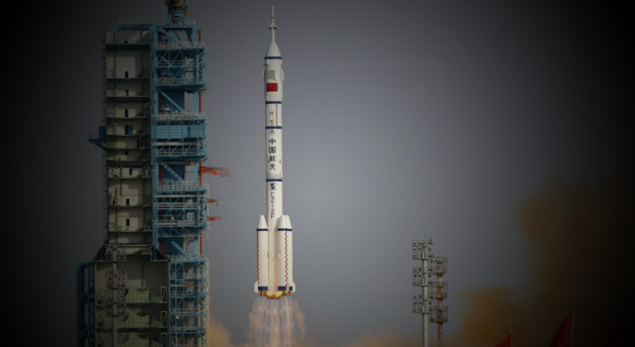 Çin uzay aracı Mars'tan ilk fotoğrafı gönderdi