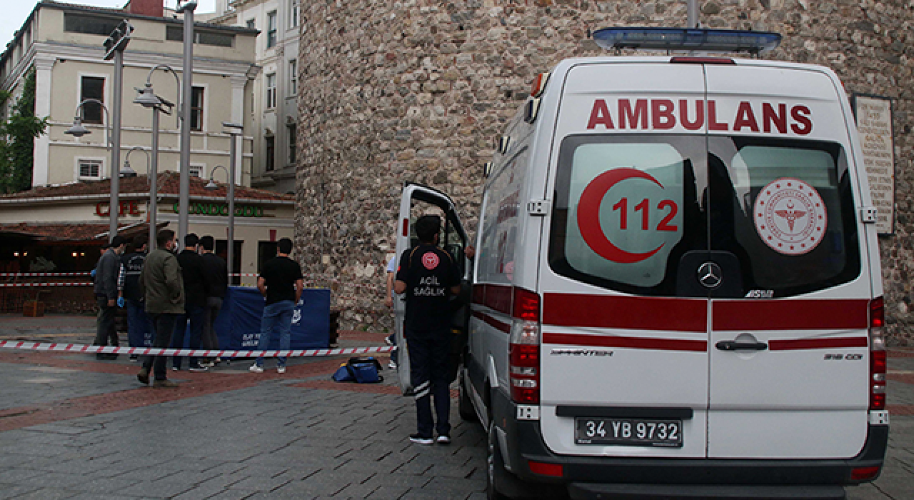 Galata Kulesi'nden düşen genç kadın hayatını kaybetti