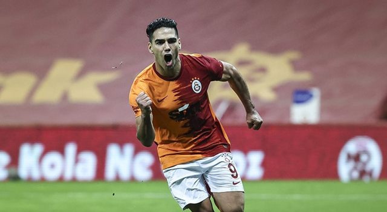 Galatasaray'da Radamel Falcao şoku