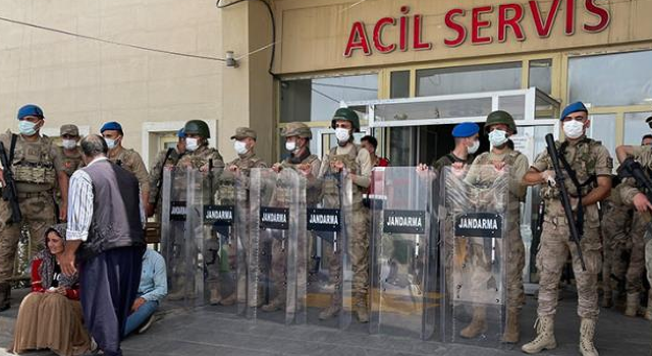 Husumetli ailelerin silahlı kavgası: Anne karnındaki bebek de hayatını kaybetti