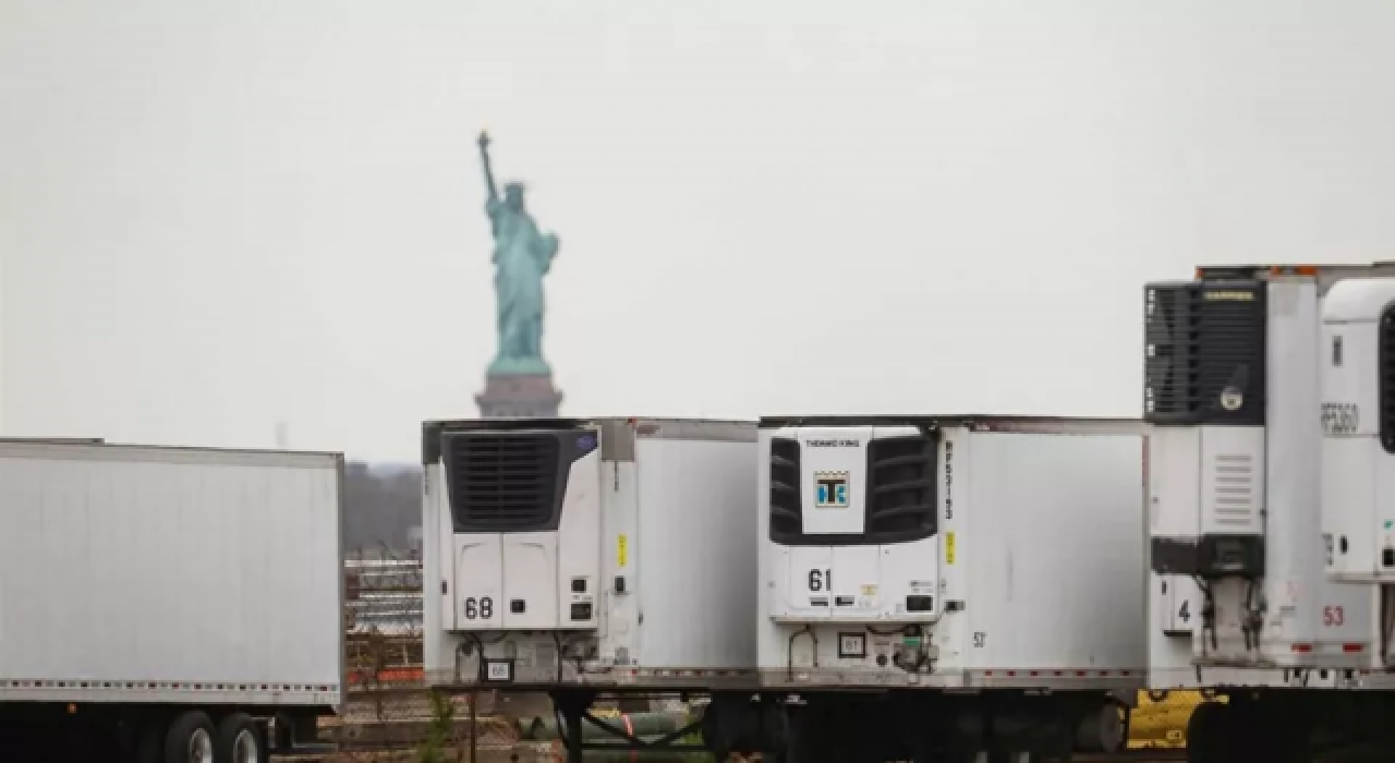 New York'ta yüzlerce ceset, bir yıldır kamyonlarda bekletiliyormuş