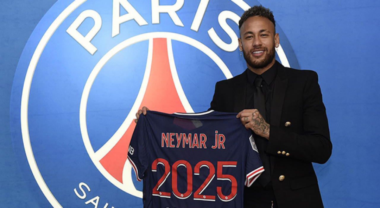 Neymar, PSG ile sözleşmesini uzattı