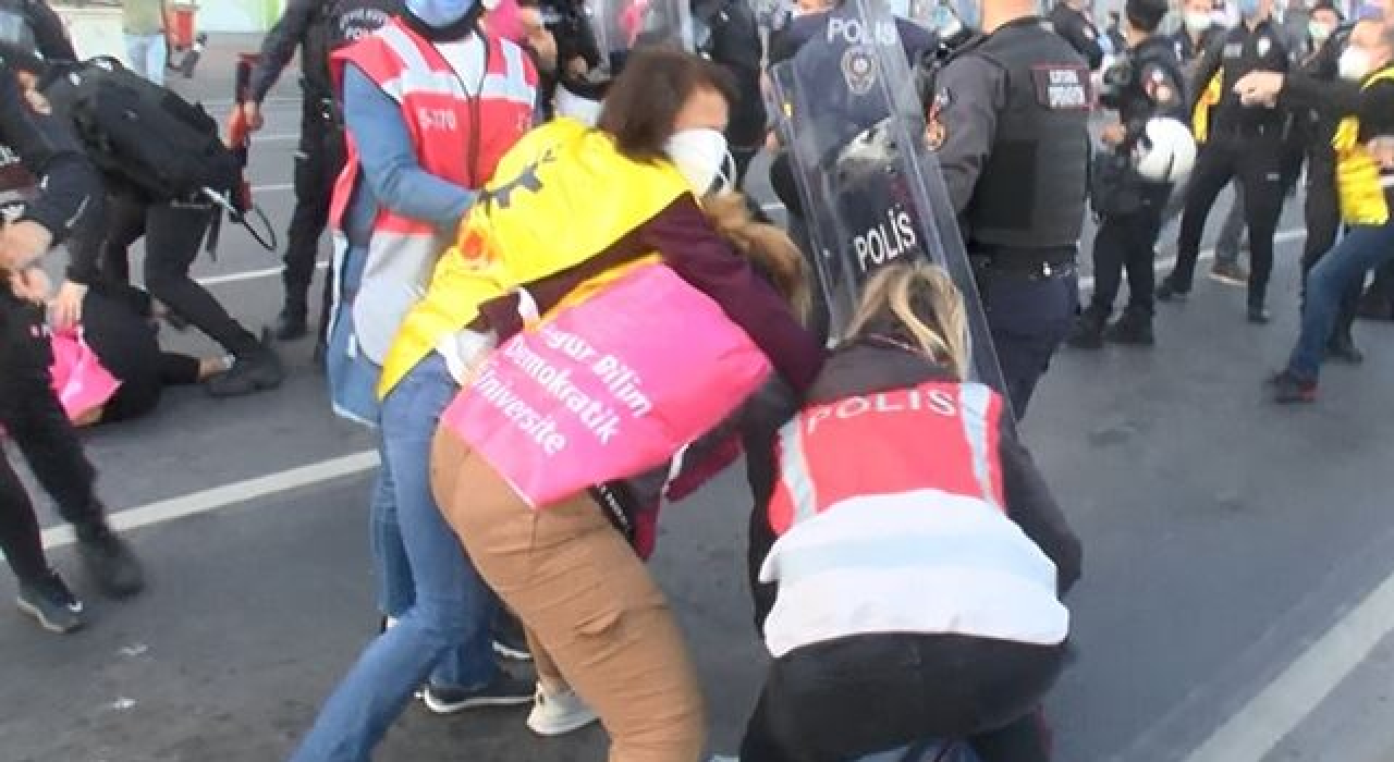 Taksim'e yürümek isteyenlere polis müdahalesi