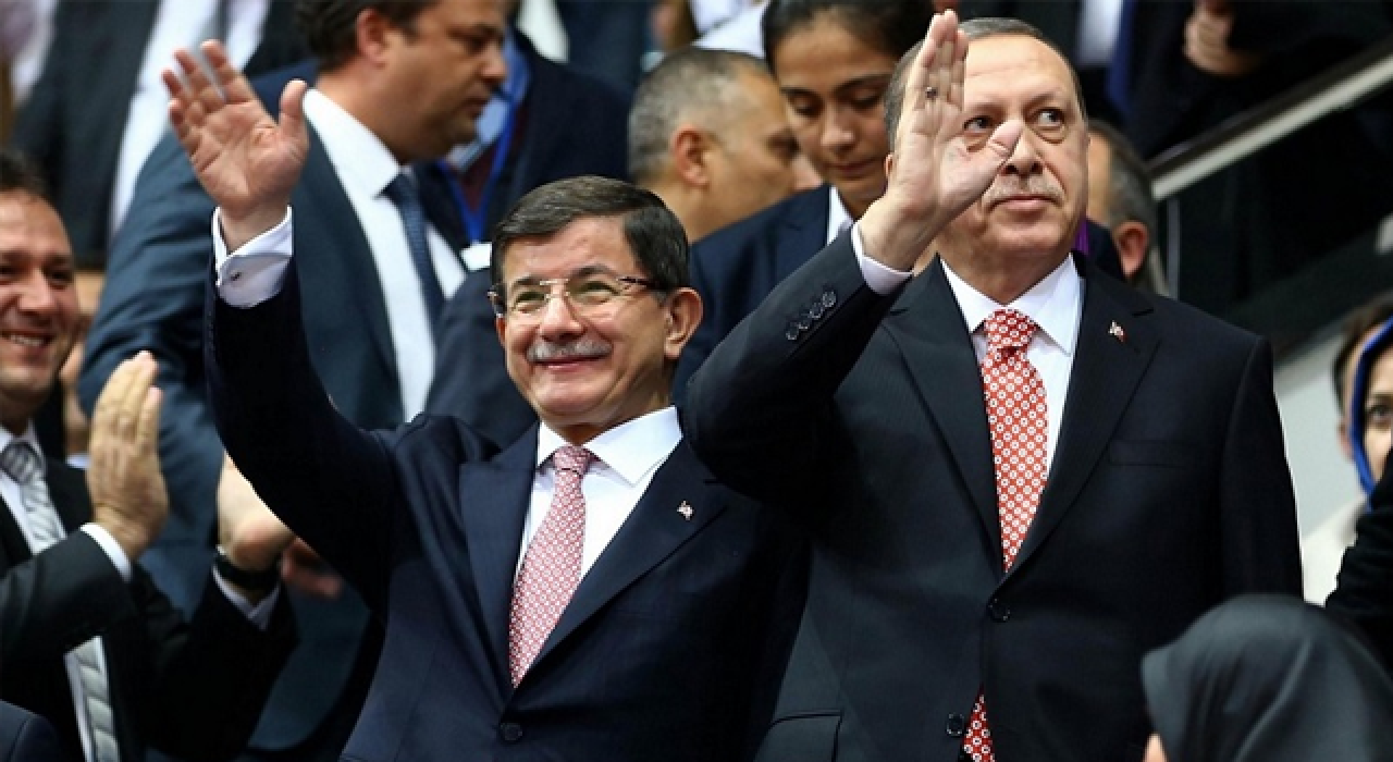 Davutoğlu'yla ilgili flaş iddia