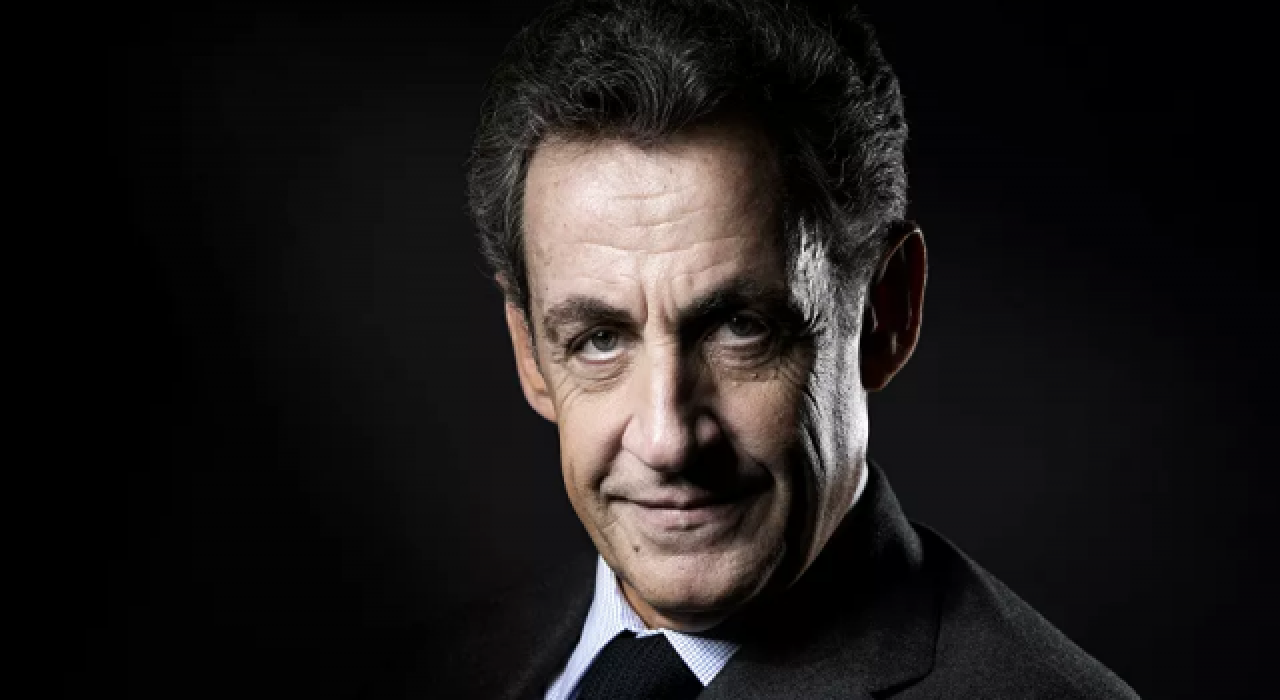 Eski Fransa Cumhurbaşkanı Sarkozy hakim karşısına çıktı