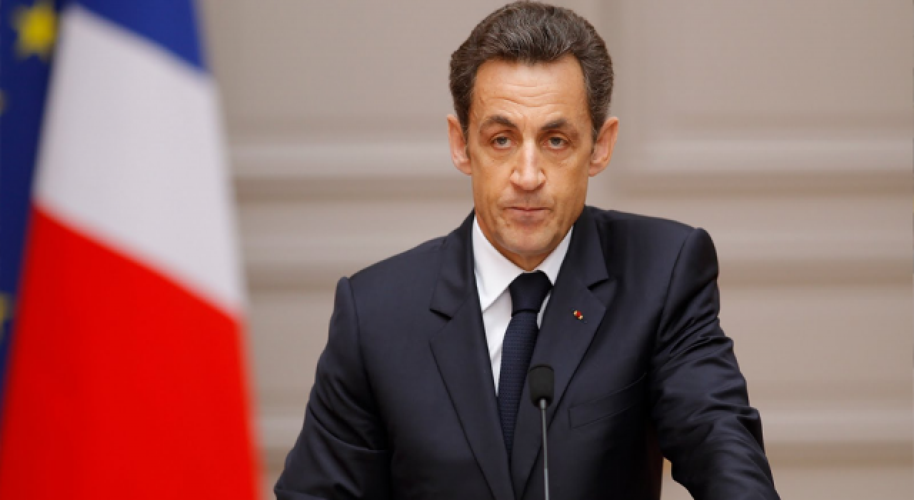 Eski Fransa Cumhurbaşkanı Sarkozy’ye 6 ay hapis cezası talebi