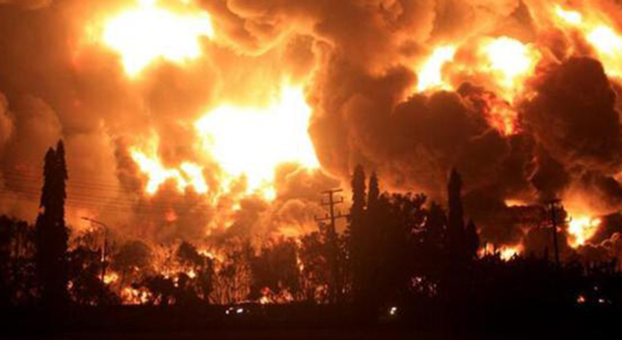 İran'da petrol rafinerisinde yangın