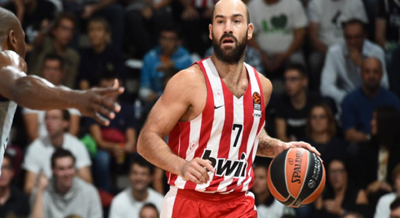 Olympiakos'un tecrübeli basketbolcusu kariyerini sonlandırdı