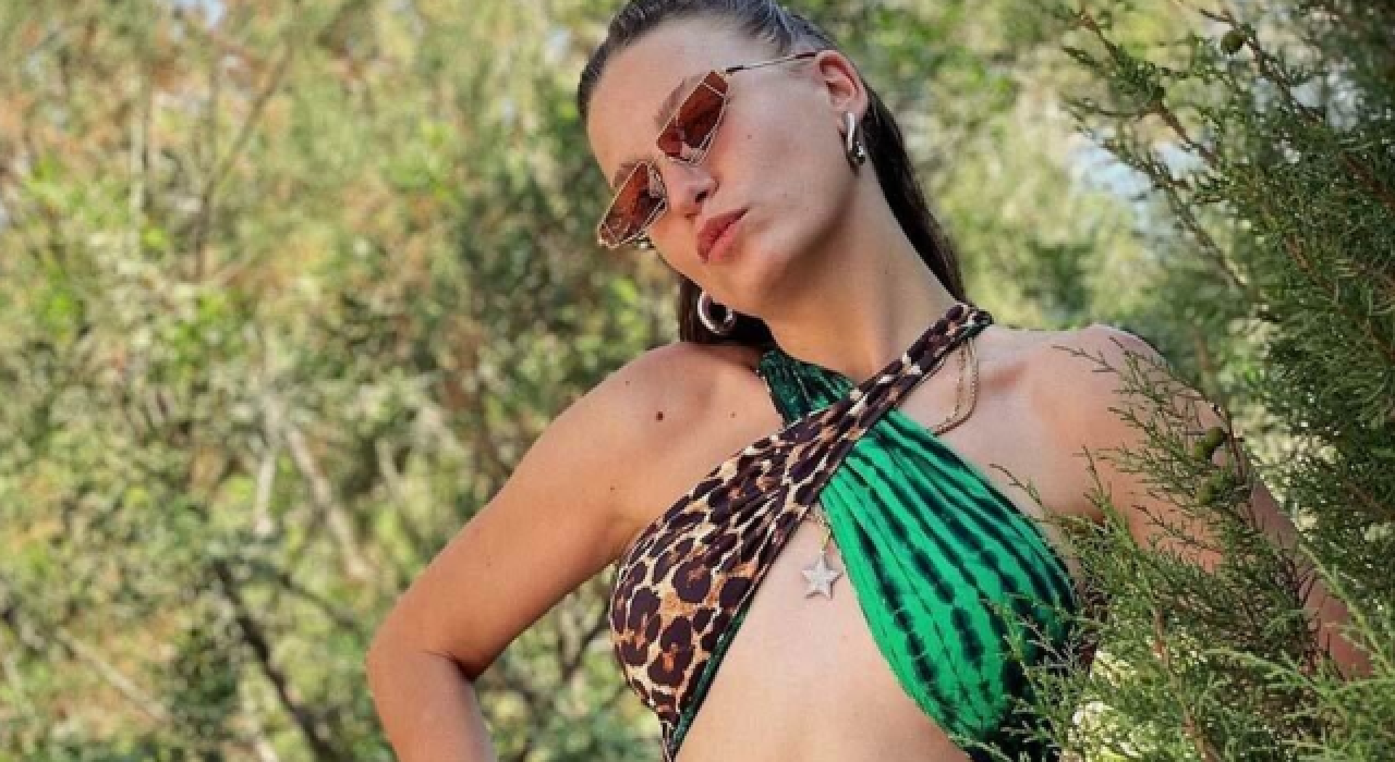 Serenay Sarıkaya’dan tatil pozları