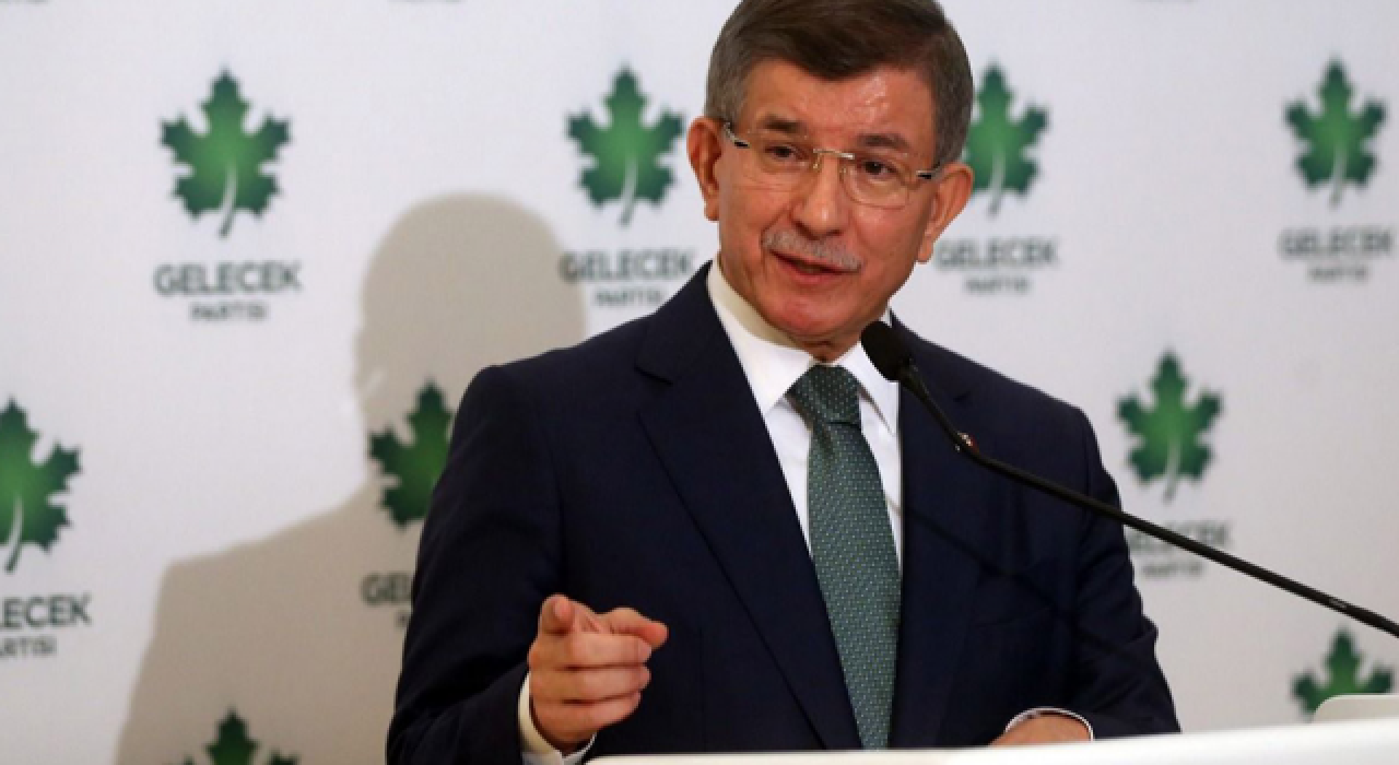 Davutoğlu gençlere seslendi: Asla ümitsizliğe kapılmayın