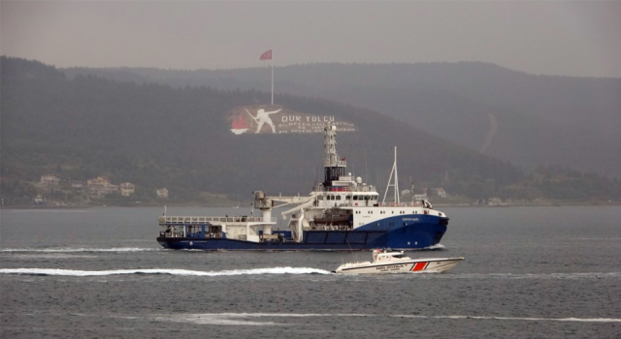 Rus askeri römorkörü Çanakkale Boğazı'ndan geçti