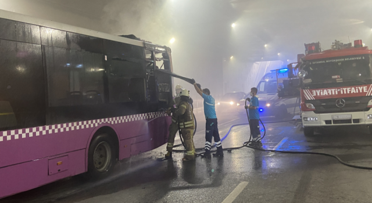 Taksim tünelinde otobüs yangını