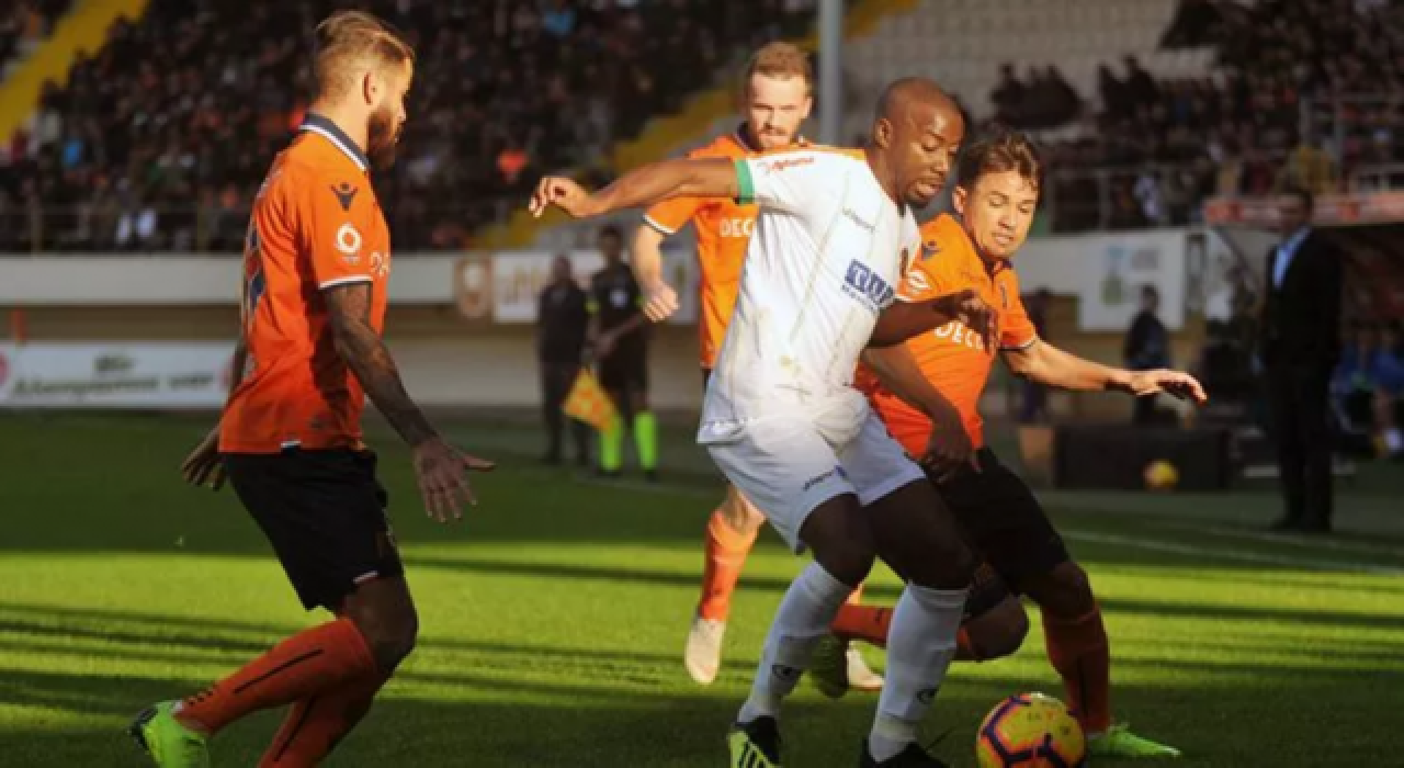 Alanyaspor, lige galibiyetle başladı