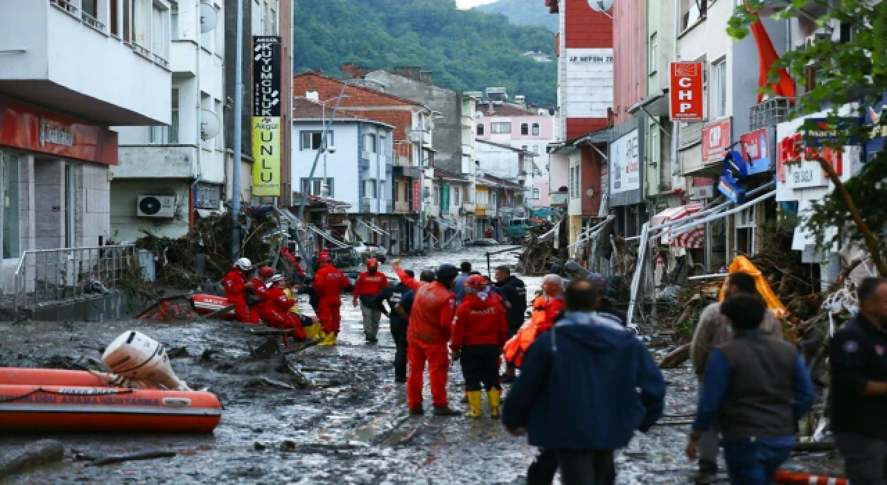 Bartın, Kastamonu ve Sinop'ta  afetzedeler güvenli bölgelere tahliye edildi