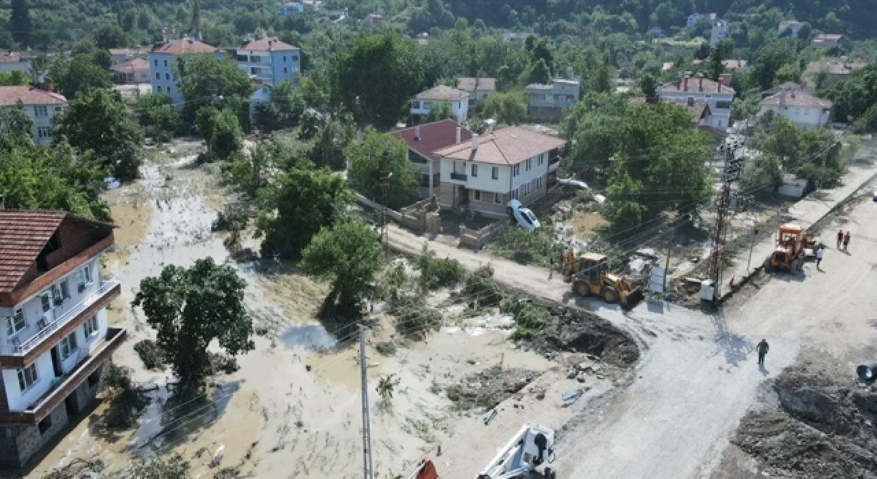 Batı Karadeniz'de sel felaketi: 3 ilde 70 can kaybı