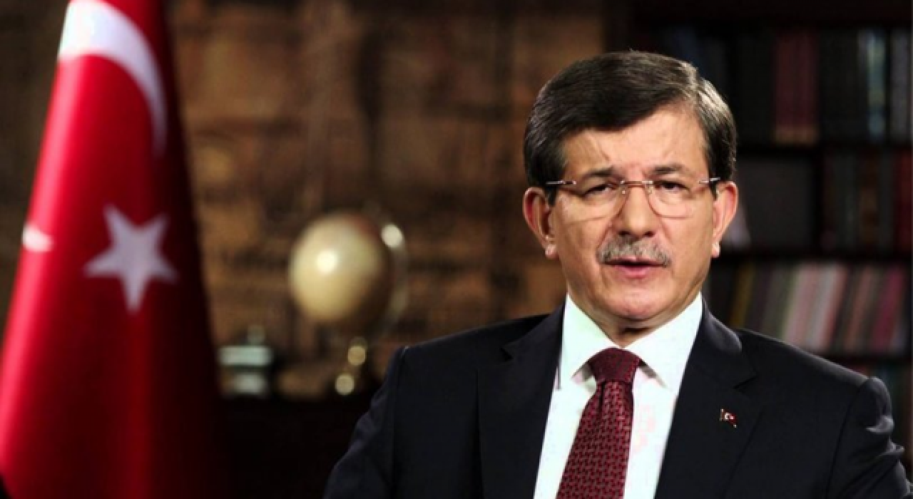 Davutoğlu: Yazlık Saray'ın maliyetine 15 yangın uçağı alınırdı