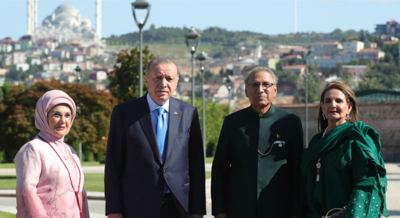 Erdoğan, Pakistanlı mevkidaşı Arif Alvi ile görüştü