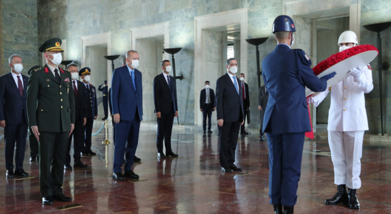 Erdoğan ve Yüksek Askeri Şûra üyelerinden Anıtkabir'e ziyaret