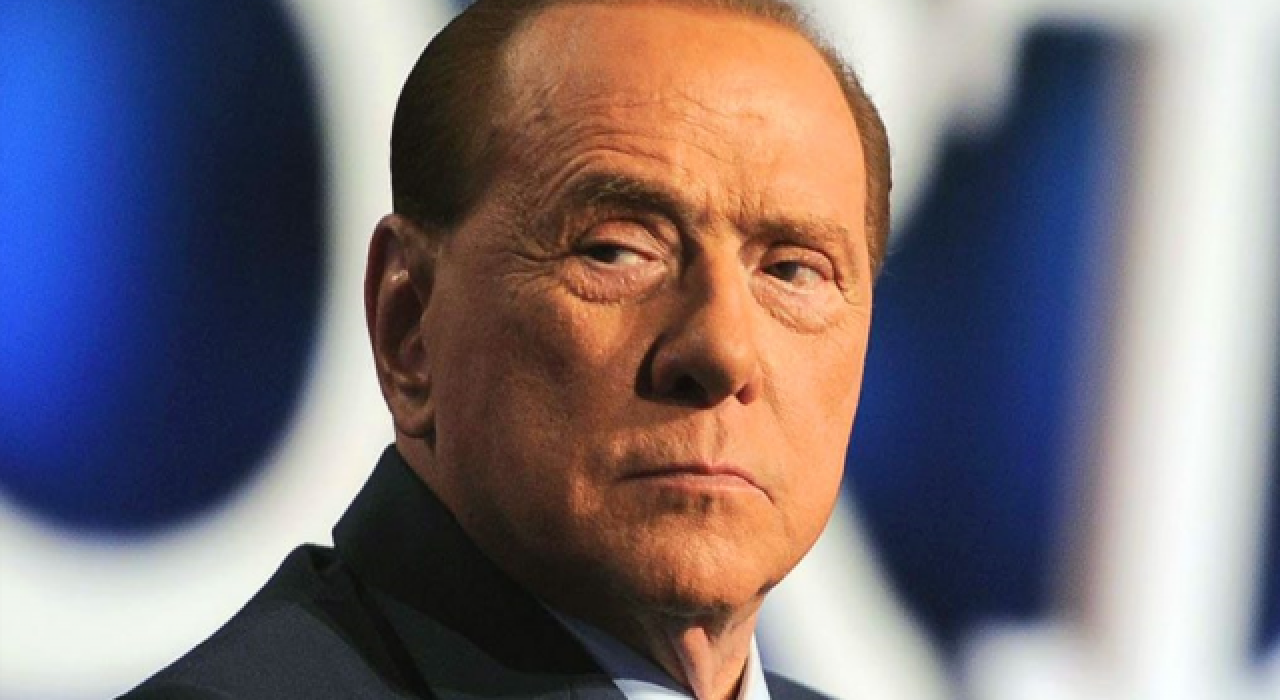 Eski İtalya Başbakanı Silvio Berlusconi hastaneye kaldırıldı