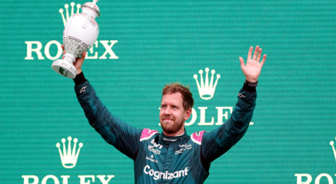 F1 Macaristan Grand Prix'yi 2. tamamlayan Vettel, yarıştan sonra diskalifiye edildi