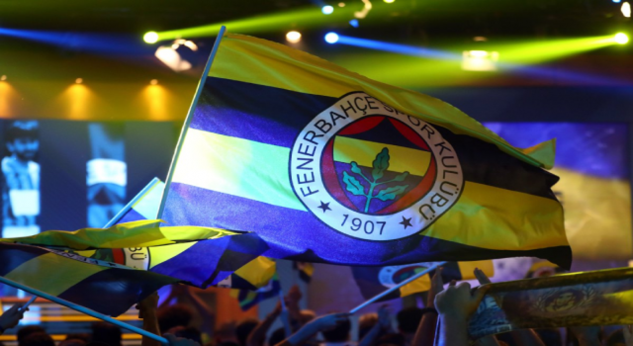 Fenerbahçe, UEFA'ya 23 kişilik kadroyu bildirdi