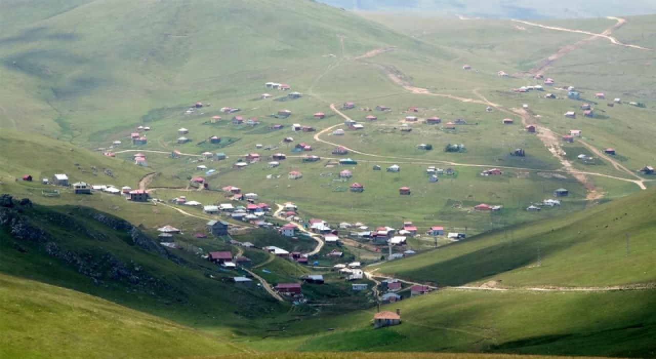 Gümüşhane'nin yeşil cenneti Taşköprü Yaylası çöplüğe döndü