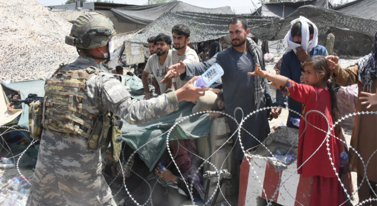 Kabil Havalimanı’na ulaşmaya çalışırken Taliban tarafından kaçırıldı