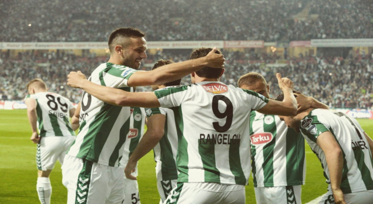 Konyaspor, sahasında Medipol Başakşehir'i 2-1 mağlup etti