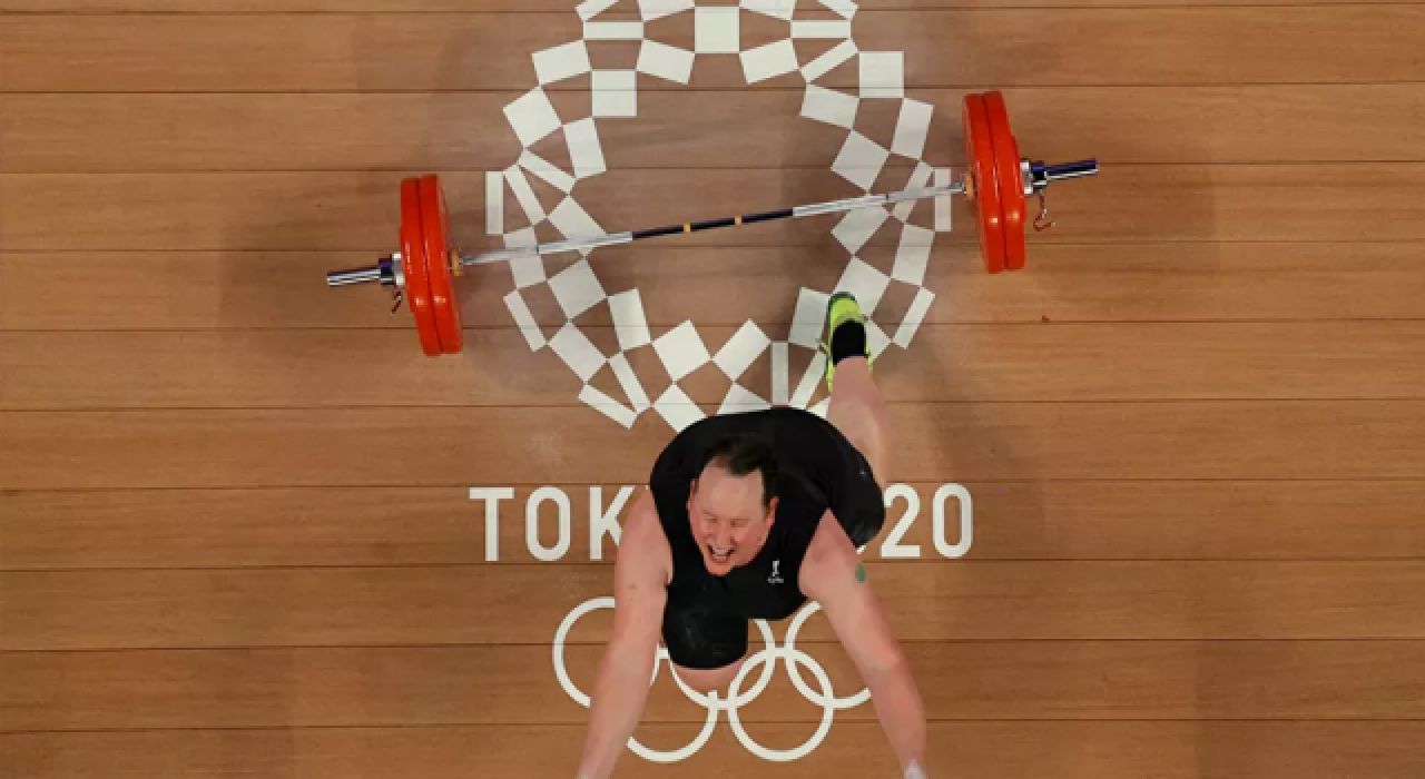 Olimpiyatlarda yarışan ilk trans sporcu elendi