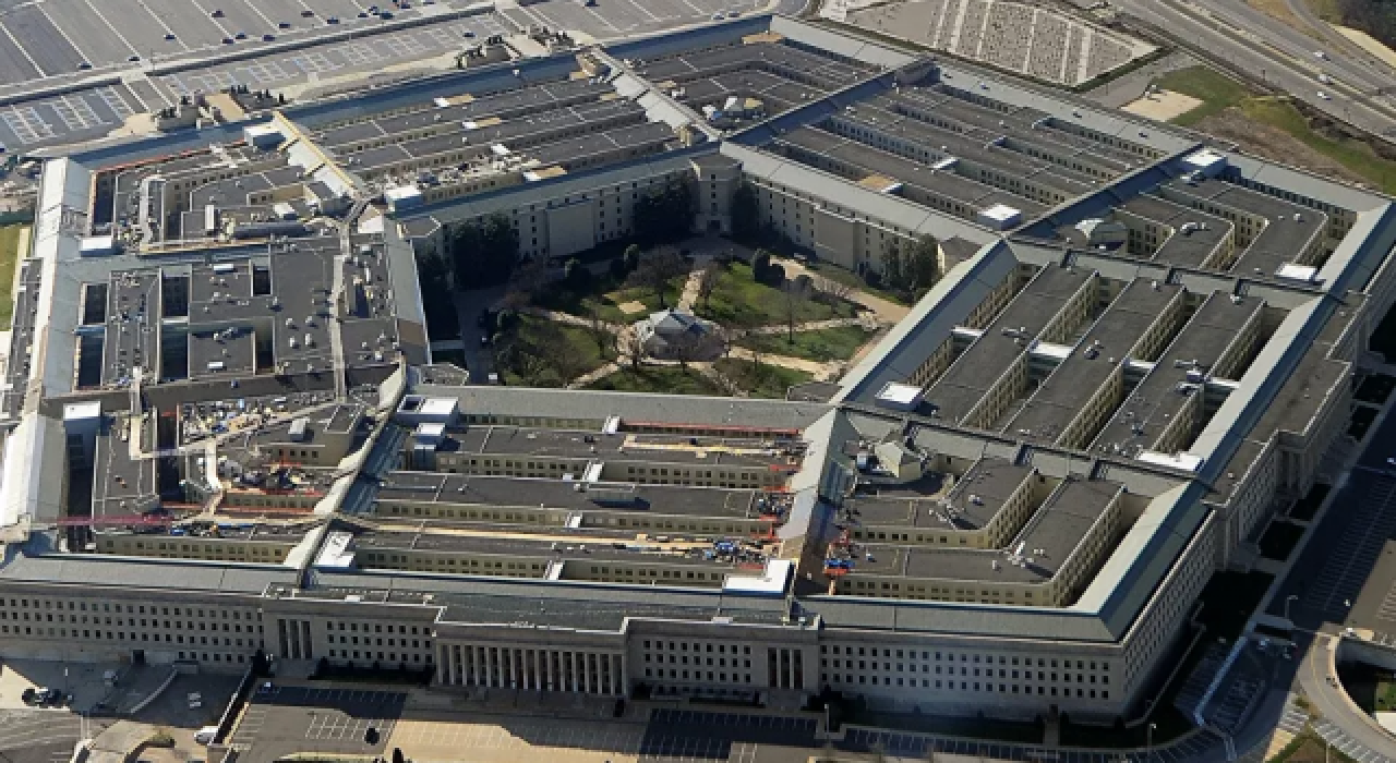 Pentagon girişinde bıçaklanan polis memuru hayatını kaybetti