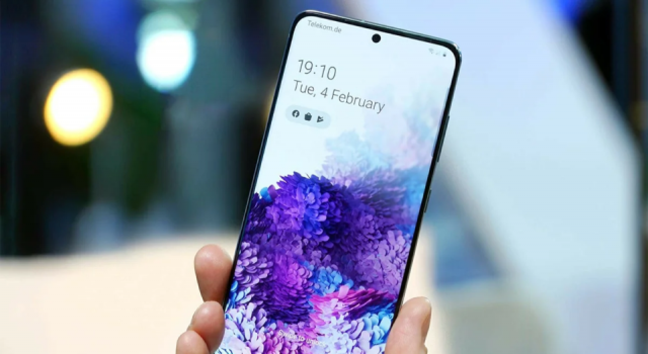 Galaxy S21 Serisi, Galaxy S10 Serisinin Neredeyse Yarısı Kadar Sattı