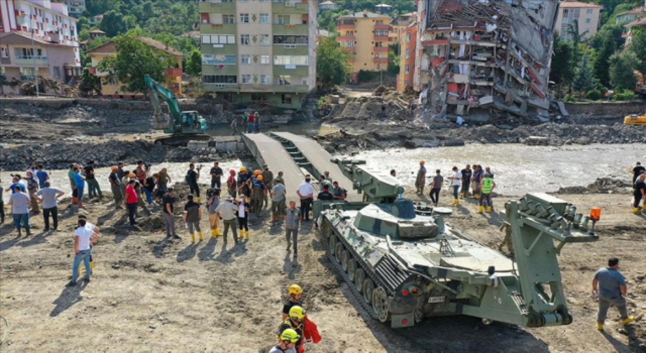 Selin vurduğu Bozkurt’ta sağanak başladı