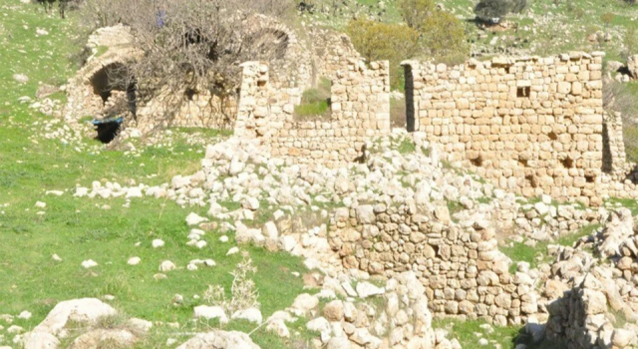 Şırnak'ta bin 700 yıllık manastır keşfedildi