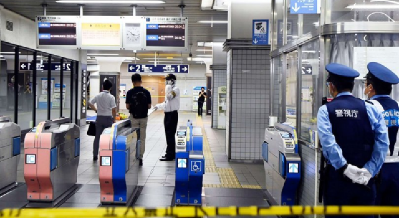 Tokyo'da banliyö treninde bıçaklı saldırı: 10 yaralı