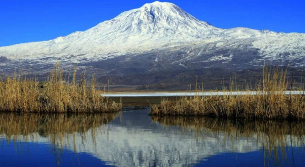 Ağrı Dağı Milli Parkı, dört mevsim birçok farklı kuş türüne ev sahipliği yapıyor