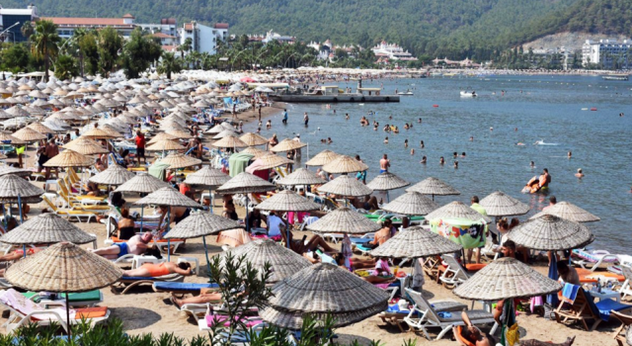 Antalya'ya gelen turist sayısı 6 milyonu geçti