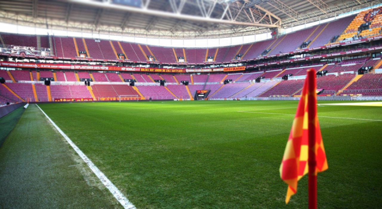 Galatasaray'da "Kadın Futbol Takımı" ilk kez tanıtıldı