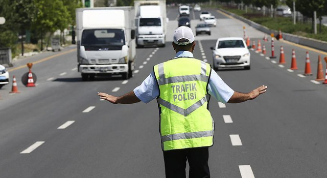 İstanbul Valiliği açıkladı! Yarın bazı yollar trafiğe kapatılacak